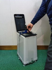 完全圧縮後、ゴミを入れ繰り返し圧縮